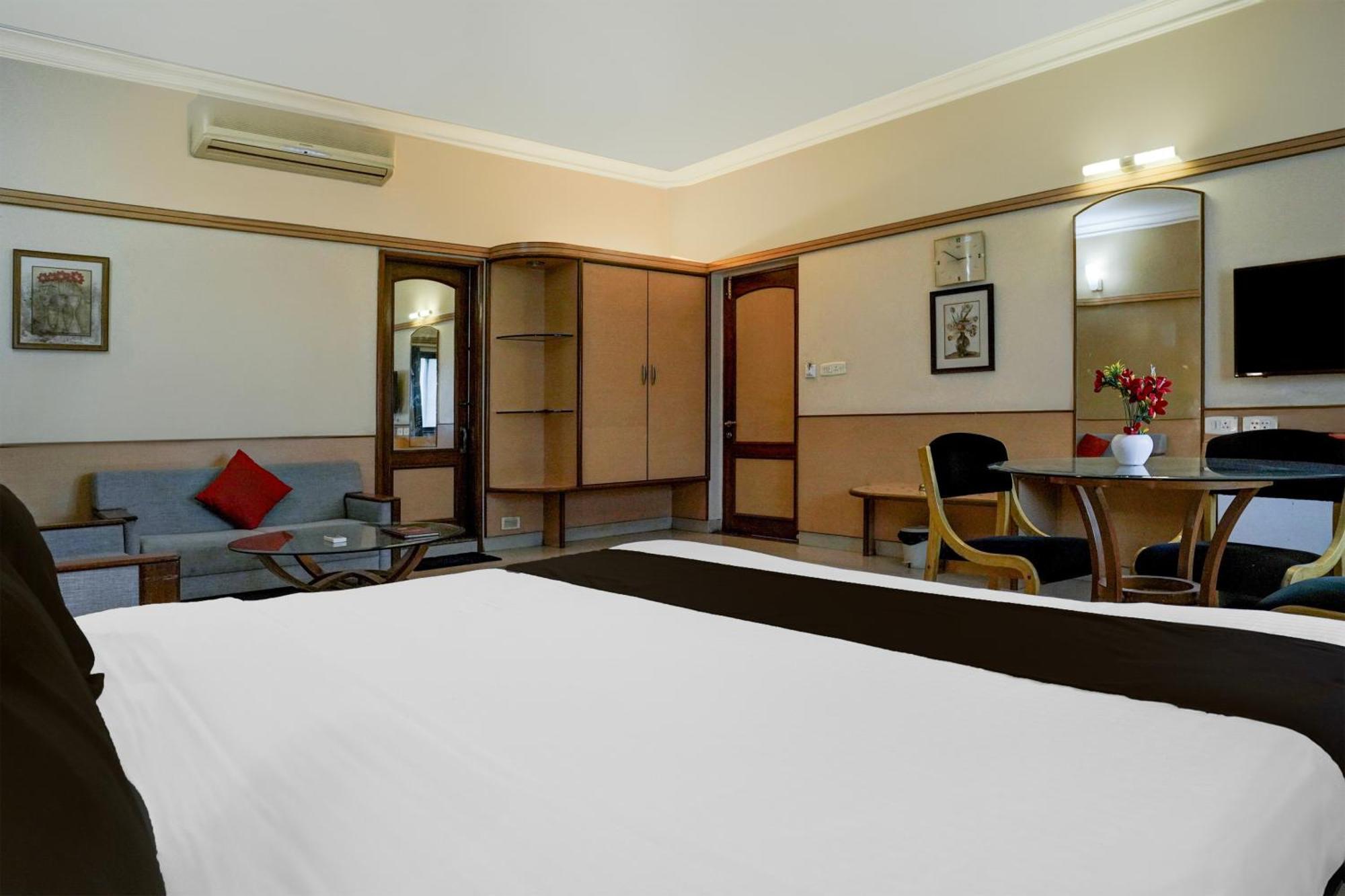 Super Collection O Limda Chowk Formerly Hotel Harmony راجكوت المظهر الخارجي الصورة